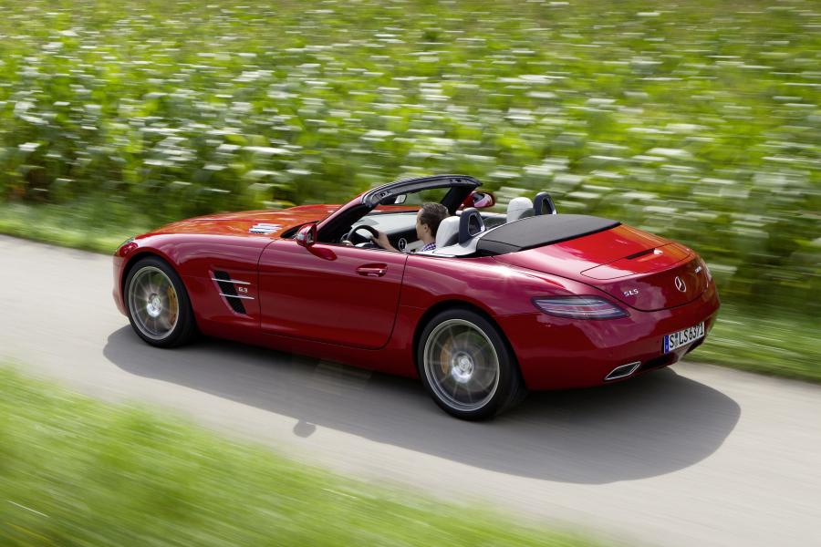  Mercedes-Benz SLS AMG Roadster 2011 года  (фото 40 из 183)